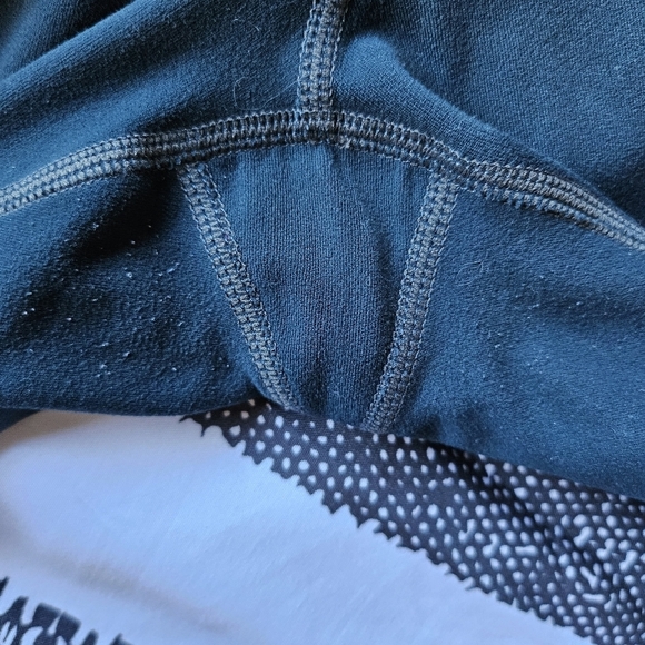 VGUC Athleta Mantra Yoga Capri Crop Mesh Panel Legging Tight Xsmall - Picture 9 of 15